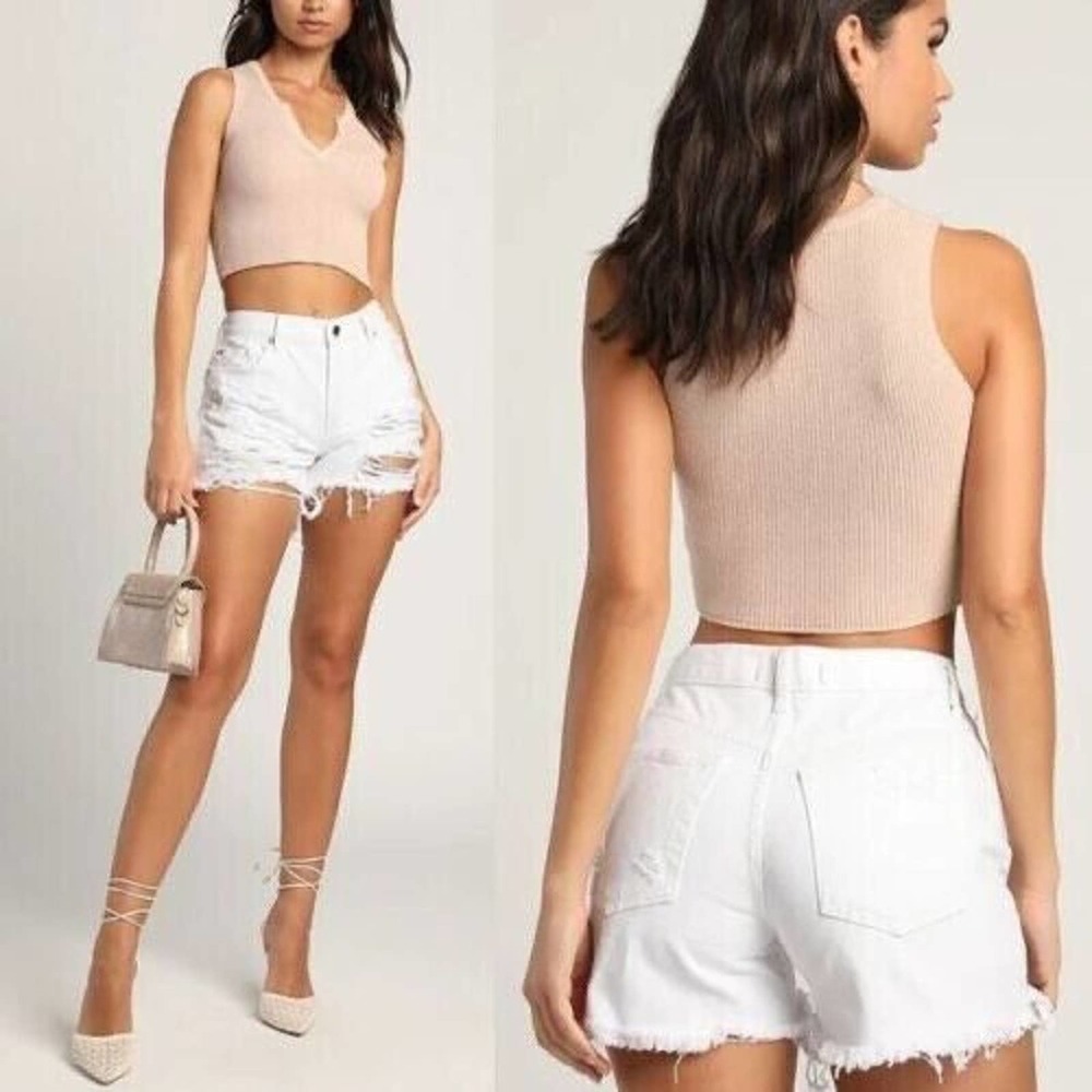 Free People NWT Maggie Mid Rise White Denim Shorts Distressed Women’s Size 25